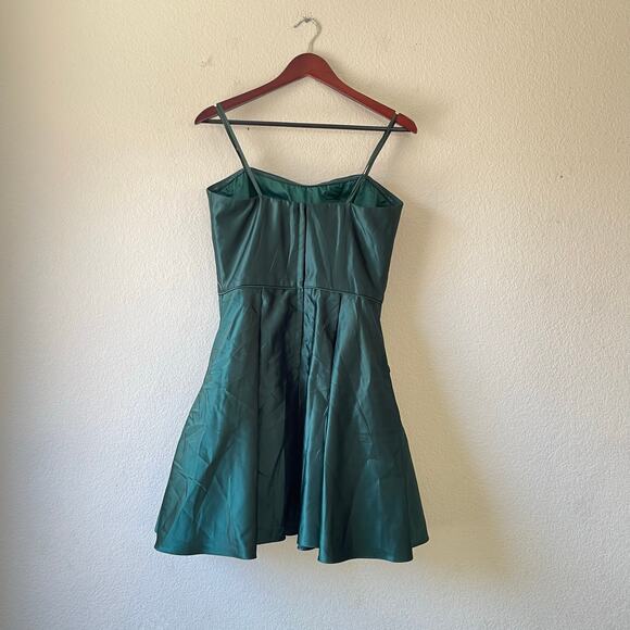 Vintage‎ 90s y2k satin dark green mini dress with front pockets size small - Picture 3 of 7